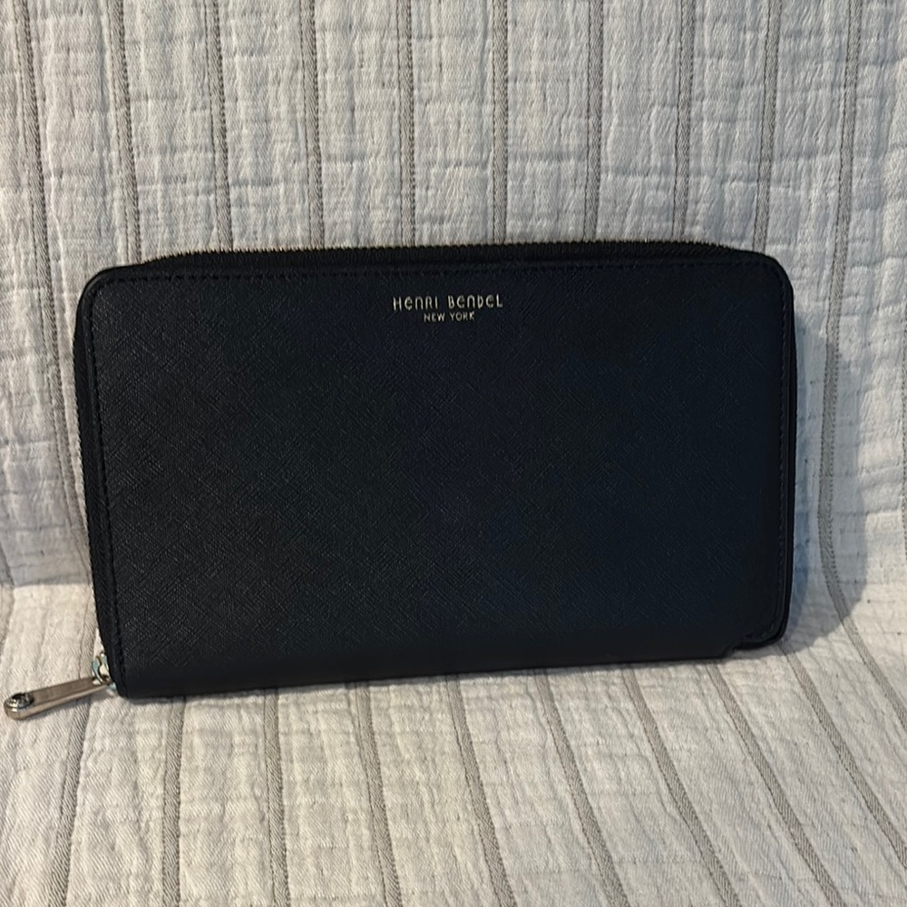 Henri Bendel Black Leather Clutch Wristlet